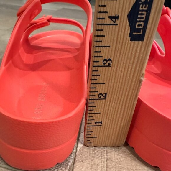 Lane Bryant Womens coral Double-Buckle Slide Sandals Size 10 Lightweight - Picture 9 of 10